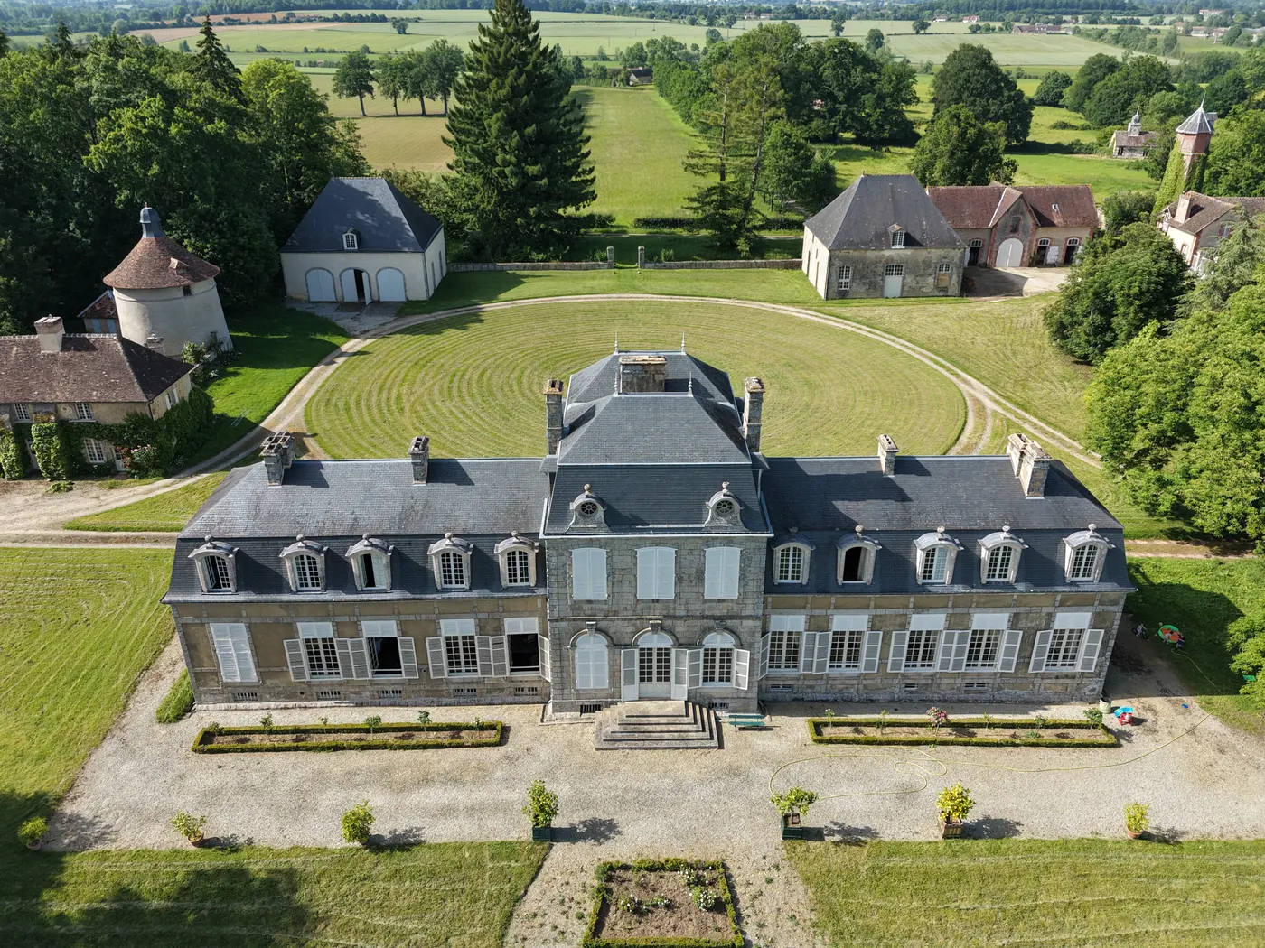 La façade Sud vue du ciel